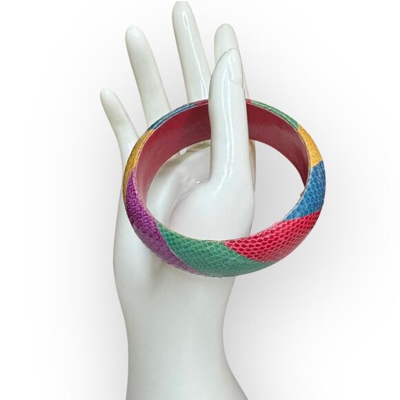 RARE VTG 1970s Colorblock Rainbow Snakeskin Bangle Bracelet Retro Jewelry - Picture 5 of 6